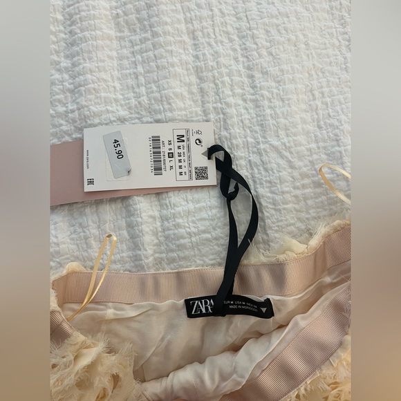 Zara floral shorts - Picture 2 of 3